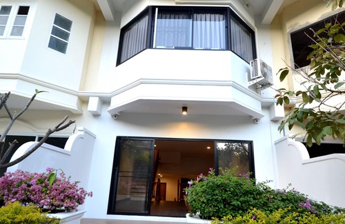 Chang Phueak Villa | Sila Pool Villa