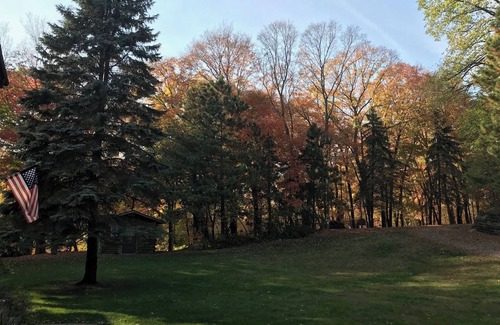 Dent House | Silent Lake - Peaceful Fall Tree Color Destination Luxury Vacations Autumn 2026