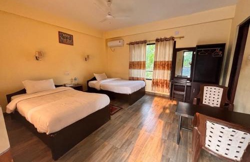 Sauraha Hotel | silent park