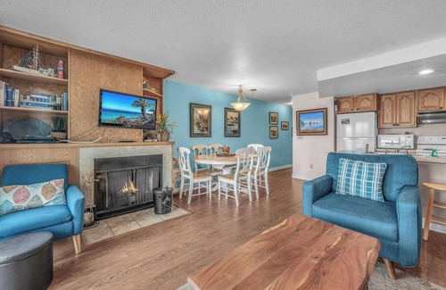 Lincoln City Condo | Siletz Bay front condo with amazing views and easy beach access, close to town.