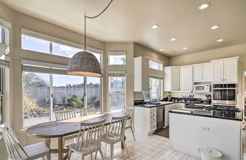 Sugarloaf House | Silicon Valley Home ~ 24 Mi to San Francisco!