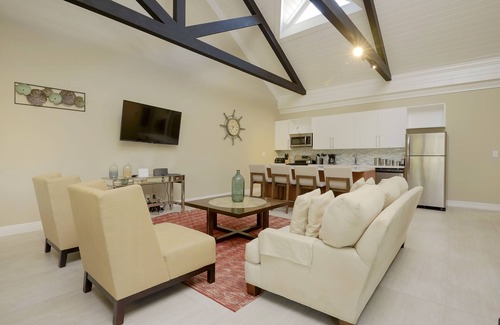Nassau Villa | Silk Cotton Villa 9