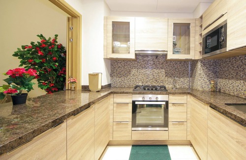 Dubai Apartment | Silk Valley - Luxury 1B with pool access
