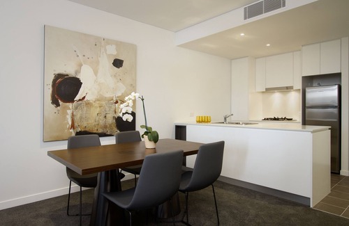 Chatswood CBD Apartment | Silkari Suites Chatswood