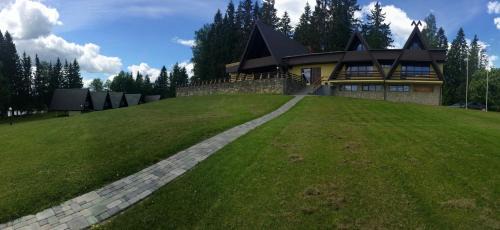 Launkalne Resort | Silmači
