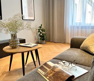 Kalkuni Apartment | Silver Apartment