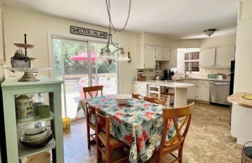 Silver Beach Cottage | Silver Beach, 3 Bedroom cottage w/pool