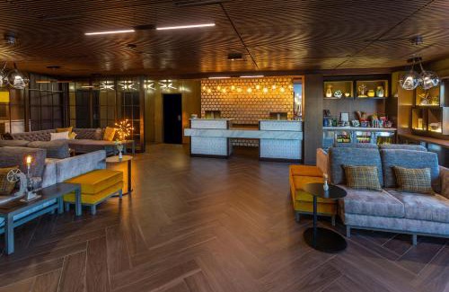 Uptown Hotel | Silver Cloud Hotel - Portland