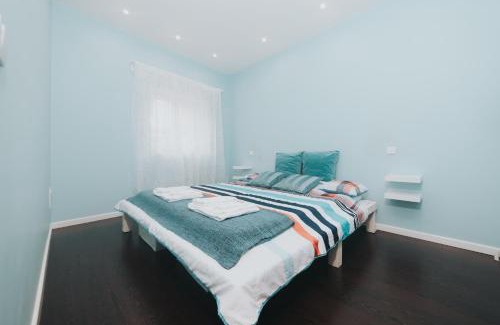 Mira House | Silver Coast House until 7 Guests