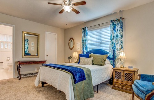 Azle House | Silver Creek Country House - A vintage country house