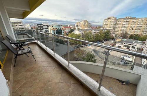 Bacau Apartment | Silver De Lux
