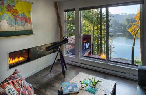 Maple Falls House | Silver Lake Cabin #83 - Lakeside - Hot Tub - Wi-Fi