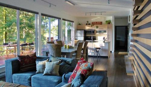 Maple Falls House | Silver Lake Cabin #83 - Lakeside - Hot Tub - Wi-Fi