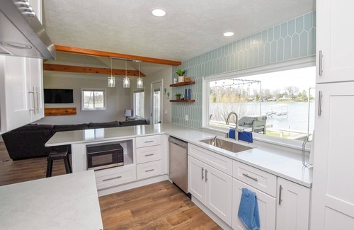 Traverse City House | Silver Lake Cottage in Traverse City w/Private Frontage & Pontoon for rent