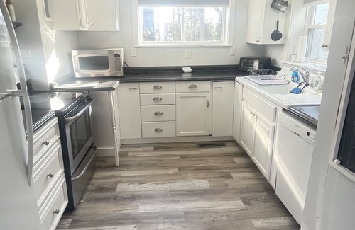 Lochmere House | Silver Lake Daydreamer