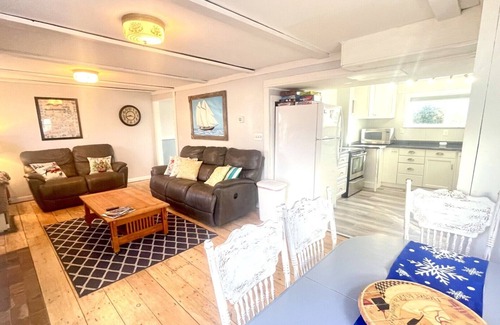 Lochmere House | Silver Lake Daydreamer