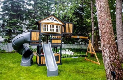 Wautoma House | Silver Lake Estate - Private Beach - Hot Tub - Arcades
