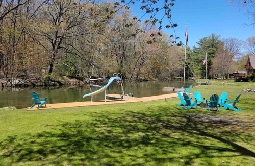 Mears House | Silver Lake get away-Waterfront fun