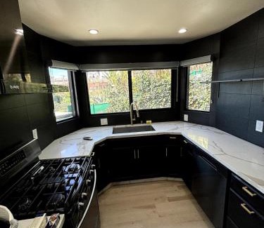 Angelino Heights Apartment | Silver Lake Hidden Gem