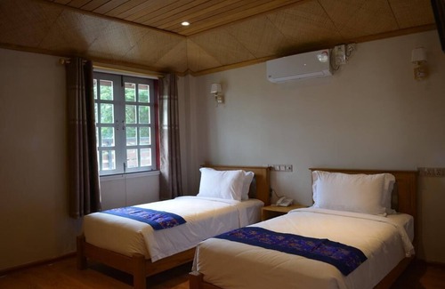 Nyaungshwe Hotel | Silver Lake Hotel