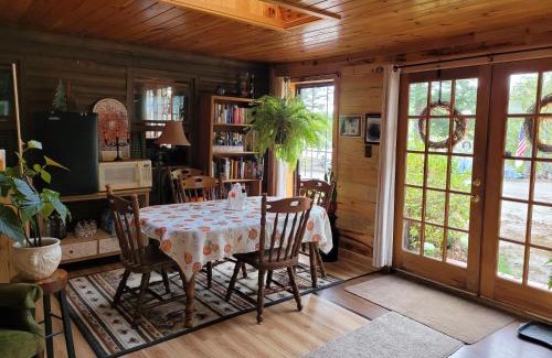 Lee Bed & Breakfast | Silver Lake Inn