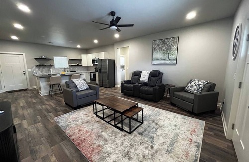 Stillwater House | Silver Leaf