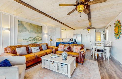 Holden Beach House | Silver Linings East