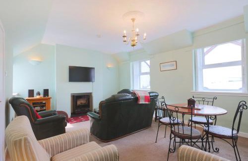 Creetown House | Silver Lodge