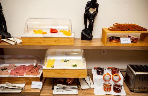 Angre Hotel | Silver Moon Hotel
