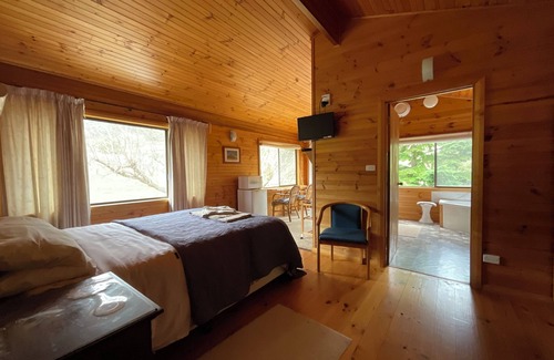 Claude Road Other | Silver Ridge Retreat