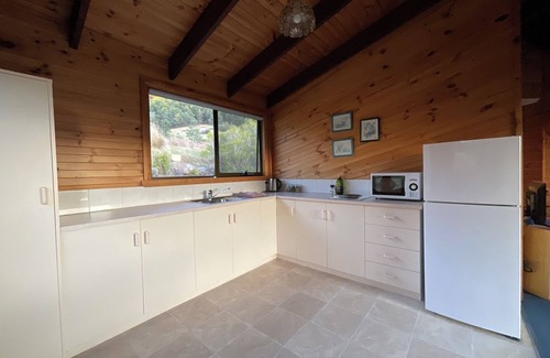 Claude Road Other | Silver Ridge Retreat