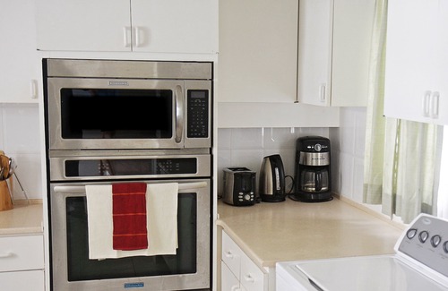 Silver Sands Villa | Silver Sands Beach Villas are great for family-friendly activities & surfing