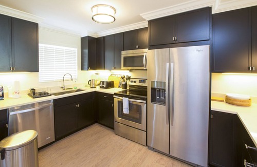 Seven Mile Beach Apartment | Silver Sands Condominiums