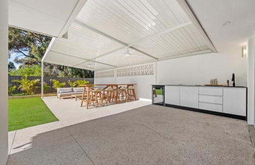 Silver Sands House | Silver Sands Sanctuary - 6BR Beachside Luxury