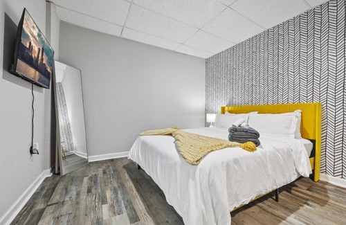 Church Street Apartment | Silver Screen Retreat 15 minutes from airport and downtown Atlanta
