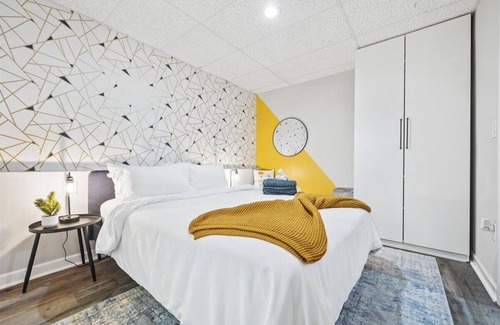 Church Street Apartment | Silver Screen Retreat 15 minutes from airport and downtown Atlanta