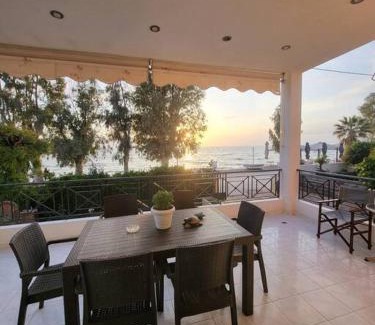 Patras House | Silver Sea