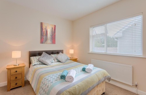 Roscoe House | Silver Sea