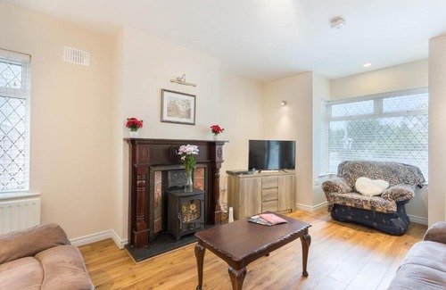 Roscoe House | Silver Sea