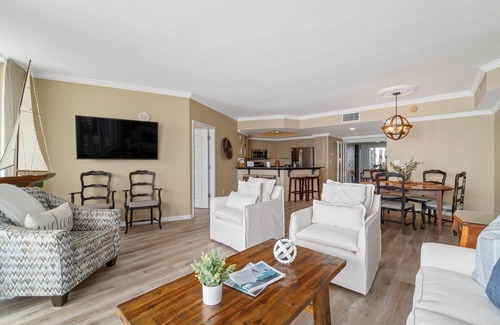 Fort Walton Beach - Destin Condo | Silver Shells Resort, St. Maarten - Beachfront, Beautiful views, Unit 707