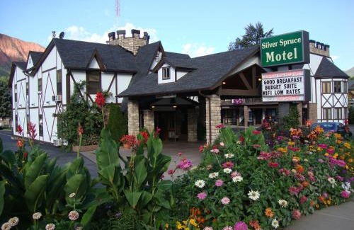 Glenwood Springs Hotel | Silver Spruce Inn