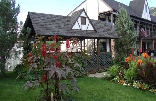 Glenwood Springs Hotel | Silver Spruce Inn