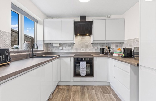 Ashby-de-la-Zouch House | Silver Stag Properties, 3 BR Home w/Garden