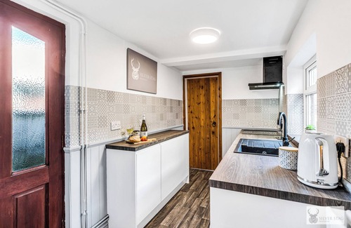 Coalville House | Silver Stag Properties, 3 BR Gem with 2 Baths