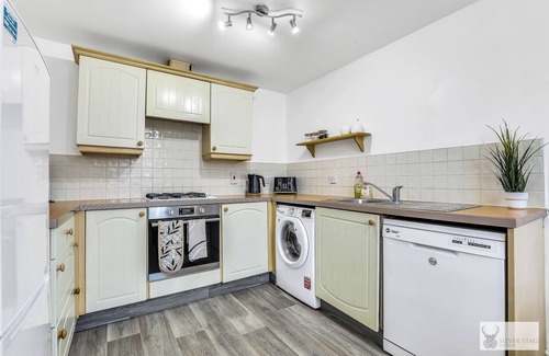 Ravenstone House | Silver Stag Properties, 4 BR Gem in Coalville