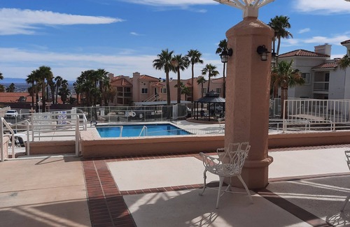 Laughlin Condo | Silver State Sunshine Paradise