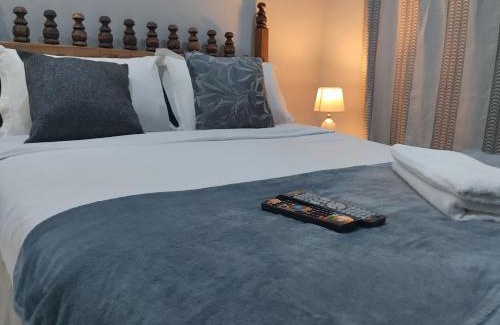 Middelburg House | Silver Vain