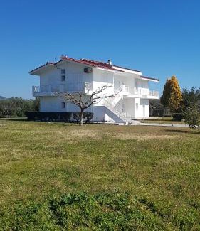 Stylida House | Silver Villa Raches, Sky