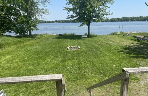 Ramara House | Silver Wood Cottage overlooking Lake Simcoe!