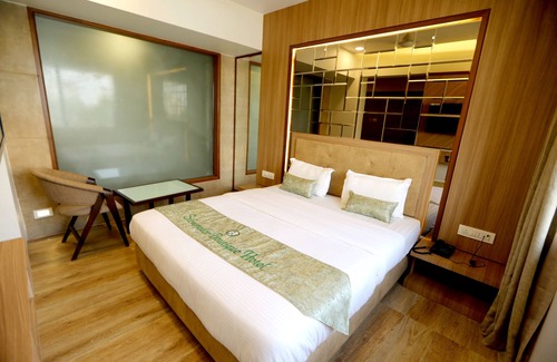 Thane West Hotel | Silverador Boutique Hotel